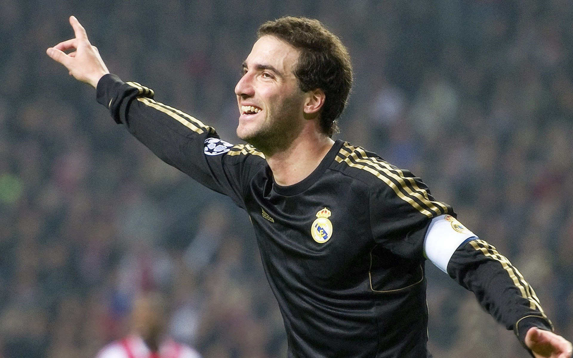 主场不胜！法国球迷陷入沉默，法国球迷哭了